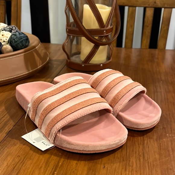 Adidas Adilette slides sandals shoes raw pink new DB0159 Women s sizes velvet